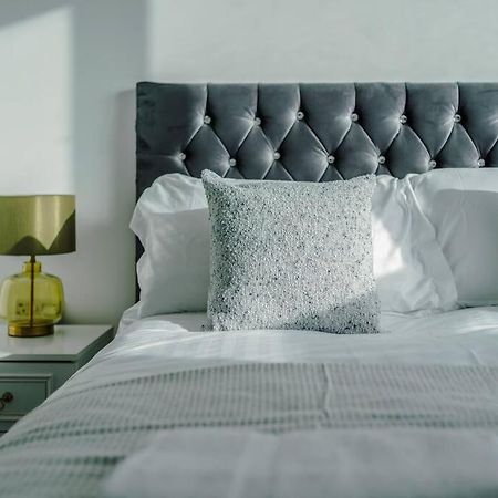 Stunning 2-Bed Premium Apartment - Free Wi-Fi Preston  Luaran gambar