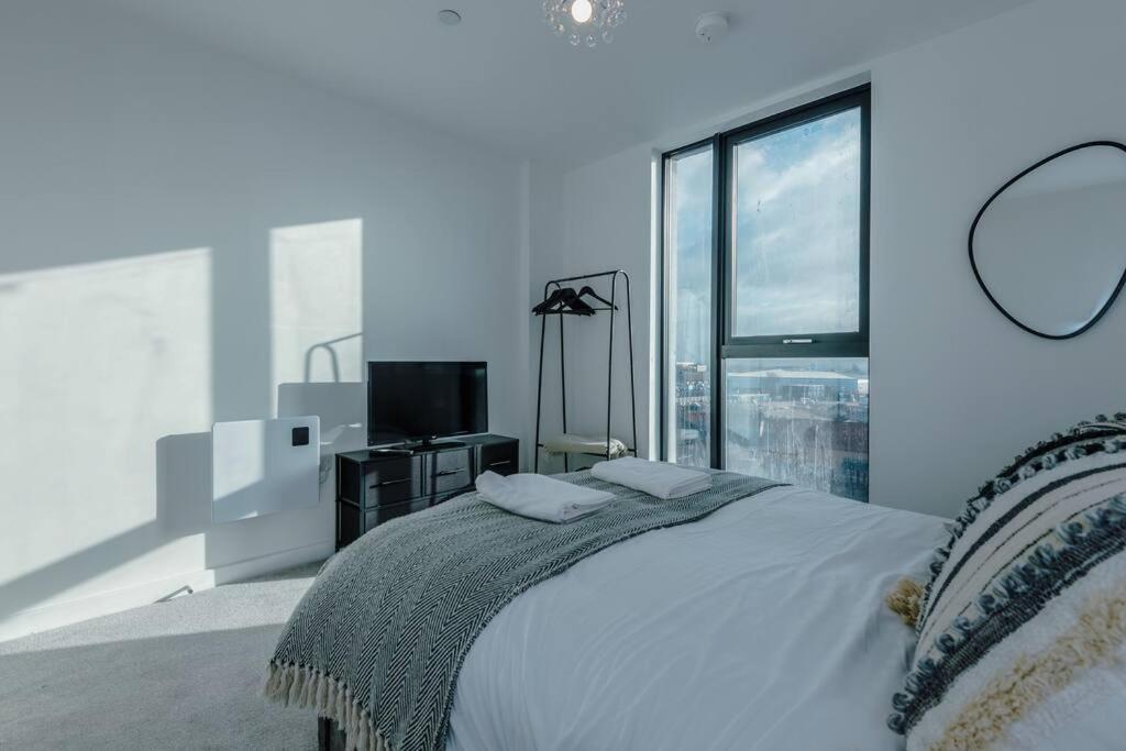 Stunning 2-Bed Premium Apartment - Free Wi-Fi Preston  Luaran gambar